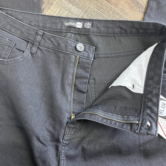NEW Boohoo Black Distressed Jeans Pants Denim ((size 12)) BNWT - Picture 6 of 10